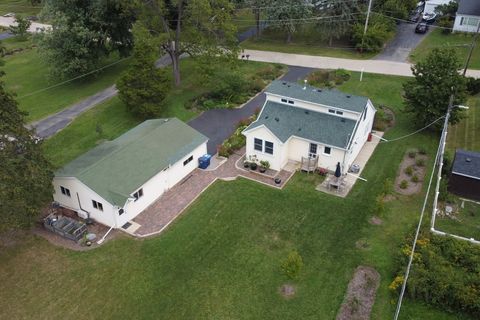 Tiny photo for 732 Rogers Road, Gurnee, IL 60031 (MLS # 12468065)