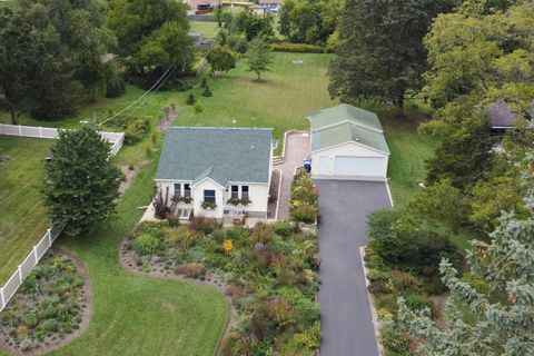 Photo of 732 Rogers Road, Gurnee, IL 60031 (MLS # 12468065)