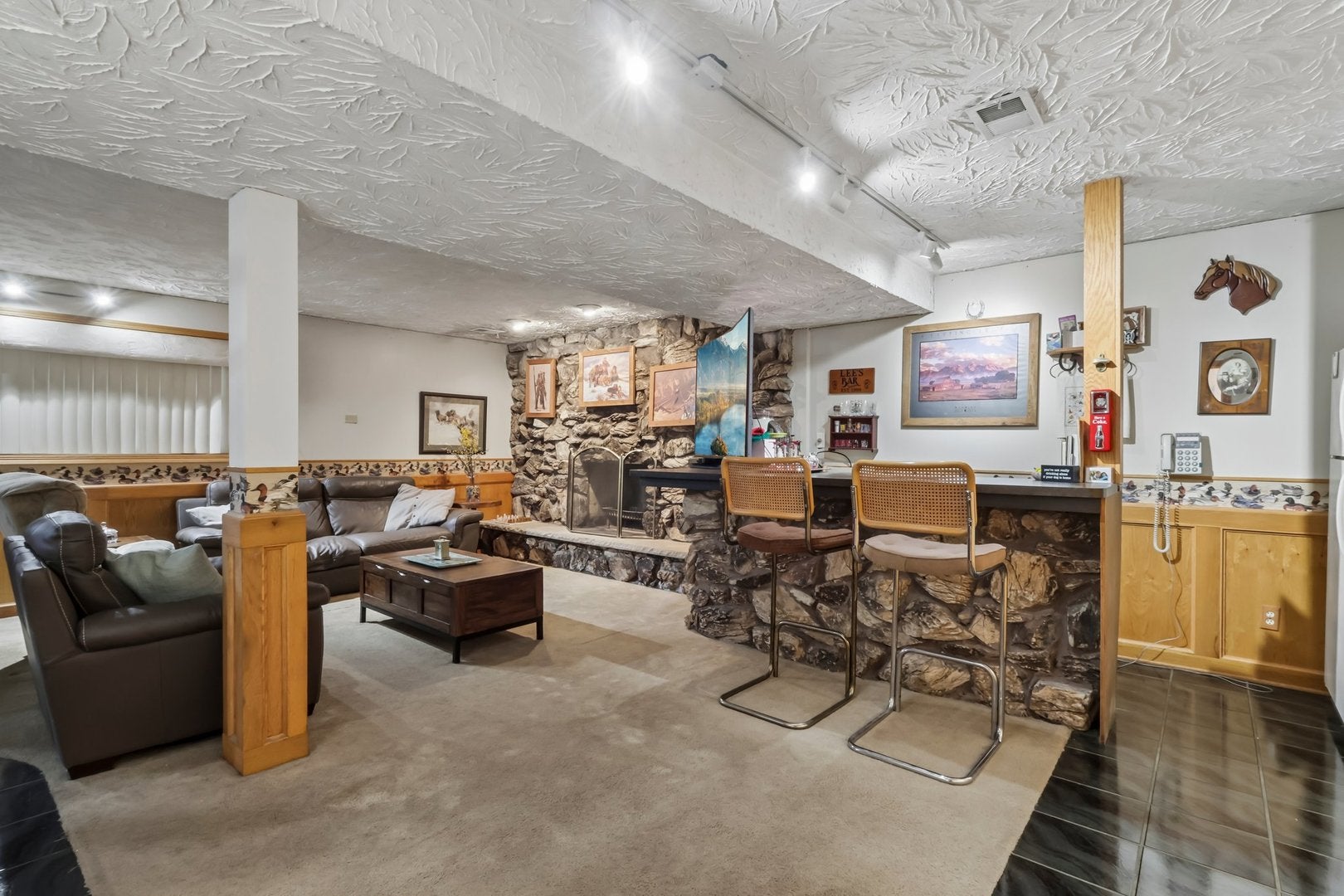 221 S Anderson Road