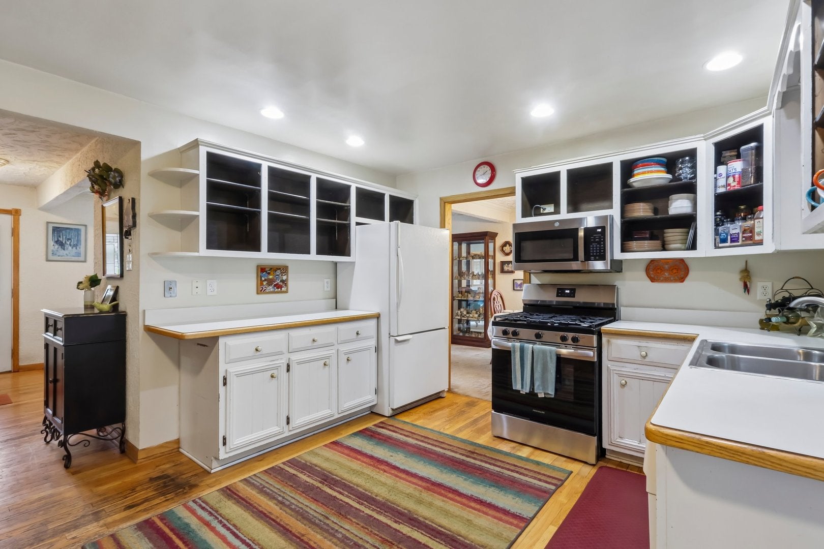 221 S Anderson Road