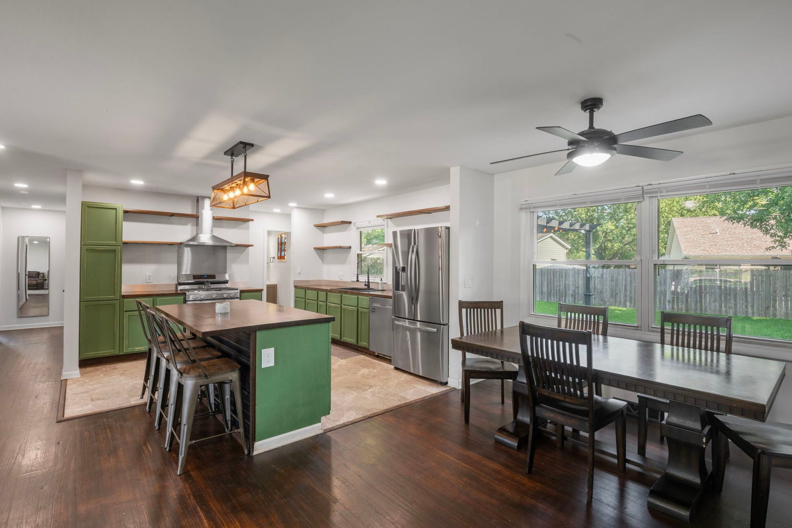 10004 NW Circle Drive