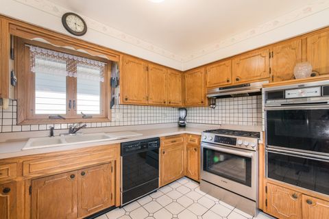 Tiny photo for 8432 W Amelia Drive, Niles, IL 60714 (MLS # 12689160)