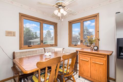 Tiny photo for 8432 W Amelia Drive, Niles, IL 60714 (MLS # 12689160)