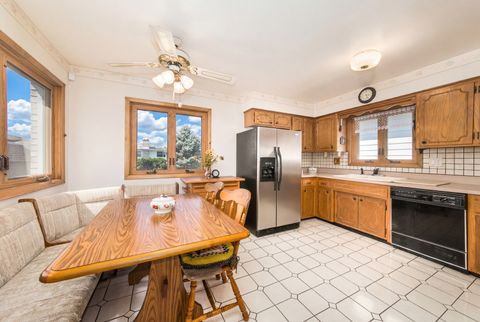 Tiny photo for 8432 W Amelia Drive, Niles, IL 60714 (MLS # 12689160)