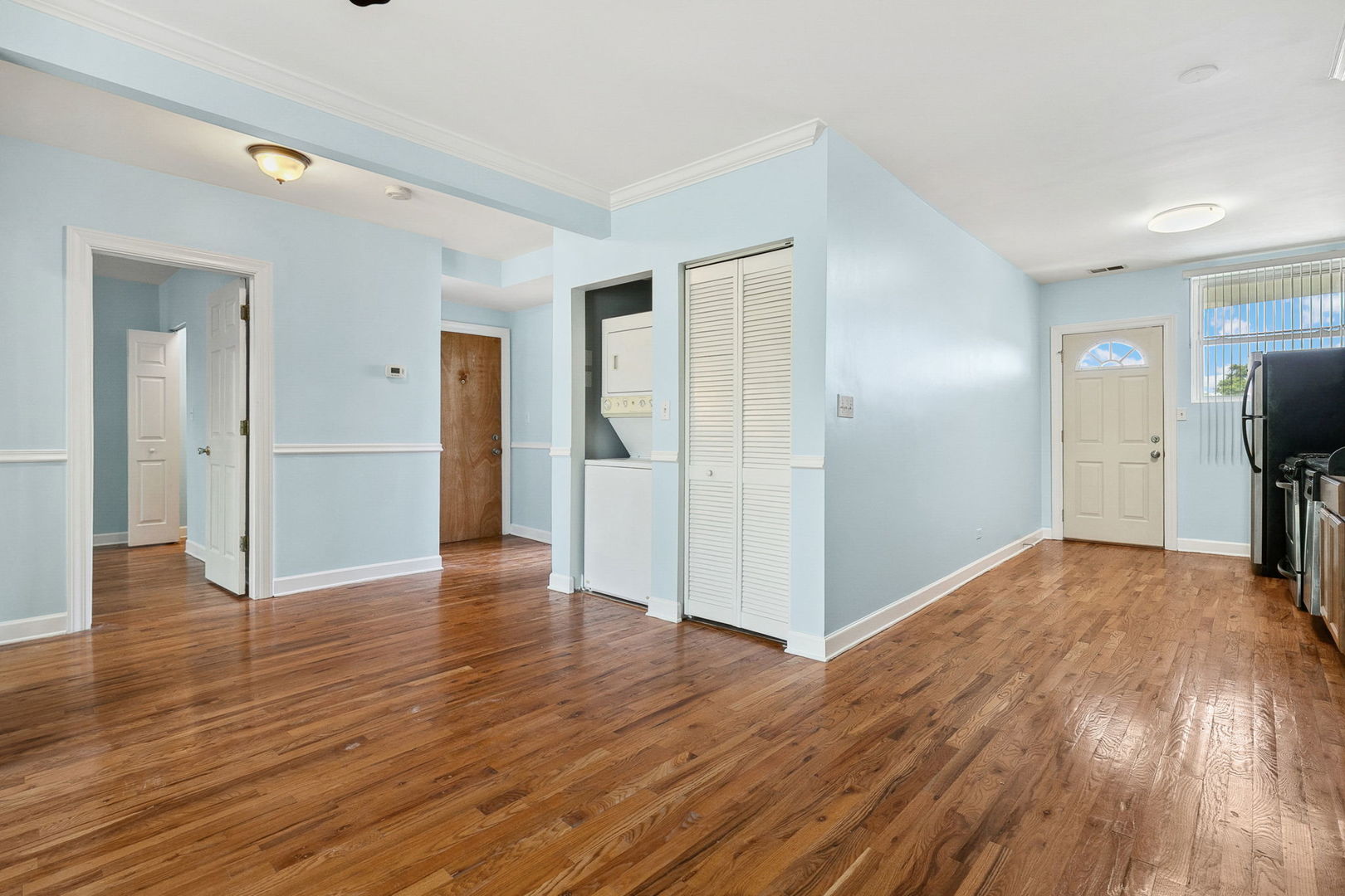 2554 W Rosemont Avenue 3