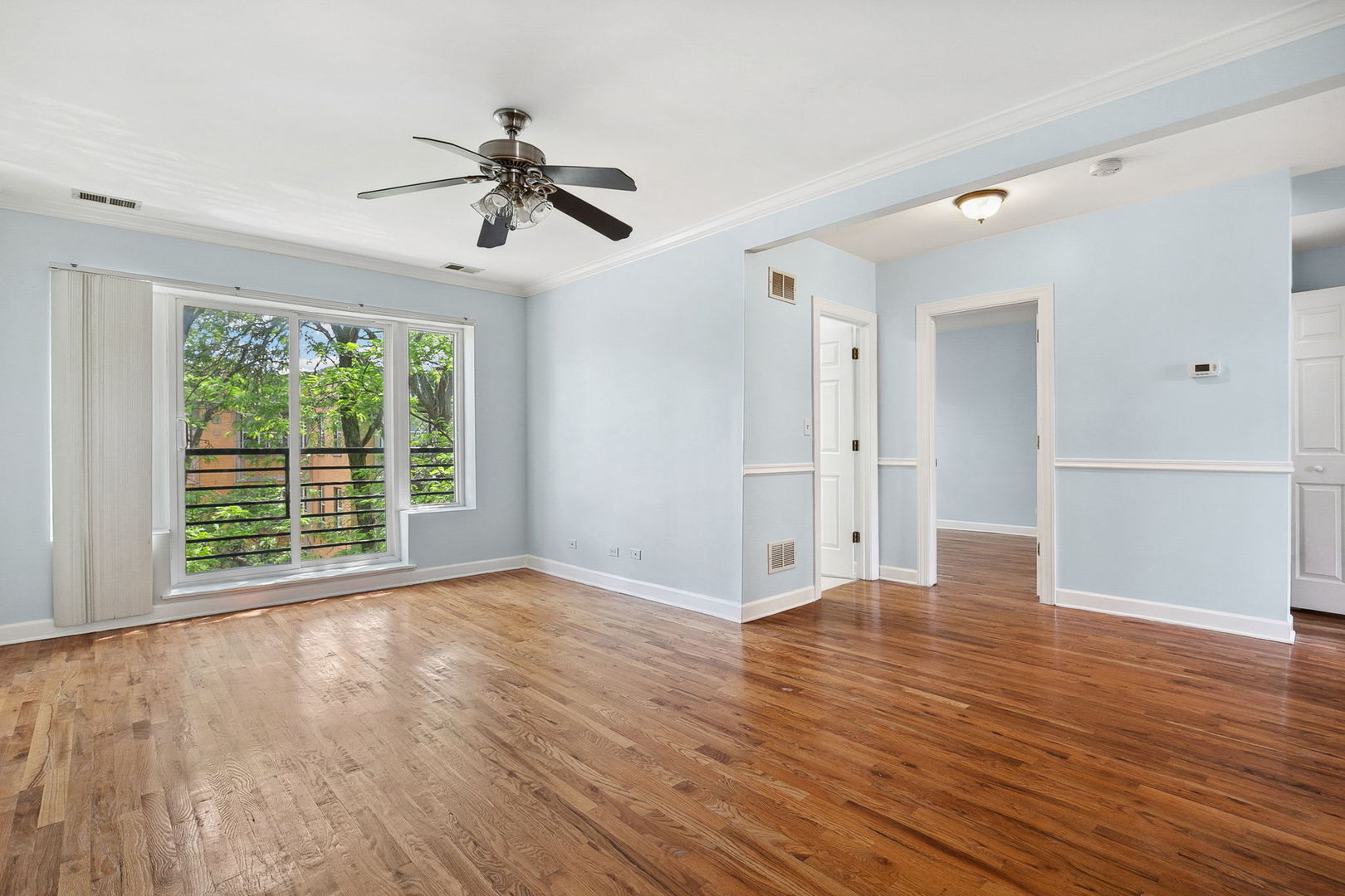 2554 W Rosemont Avenue 3