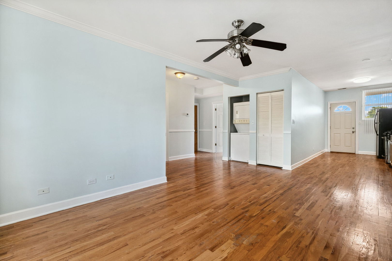 2554 W Rosemont Avenue 3