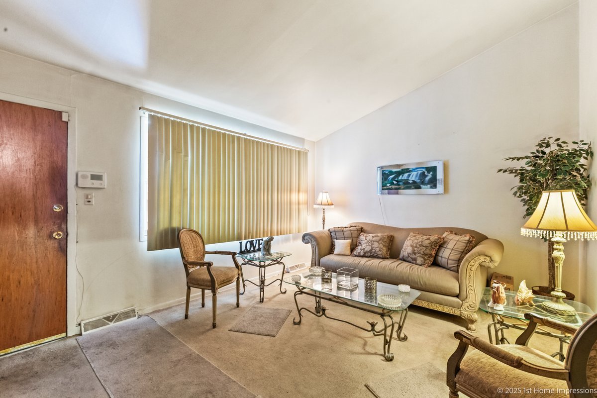 11555 S Peoria Street A