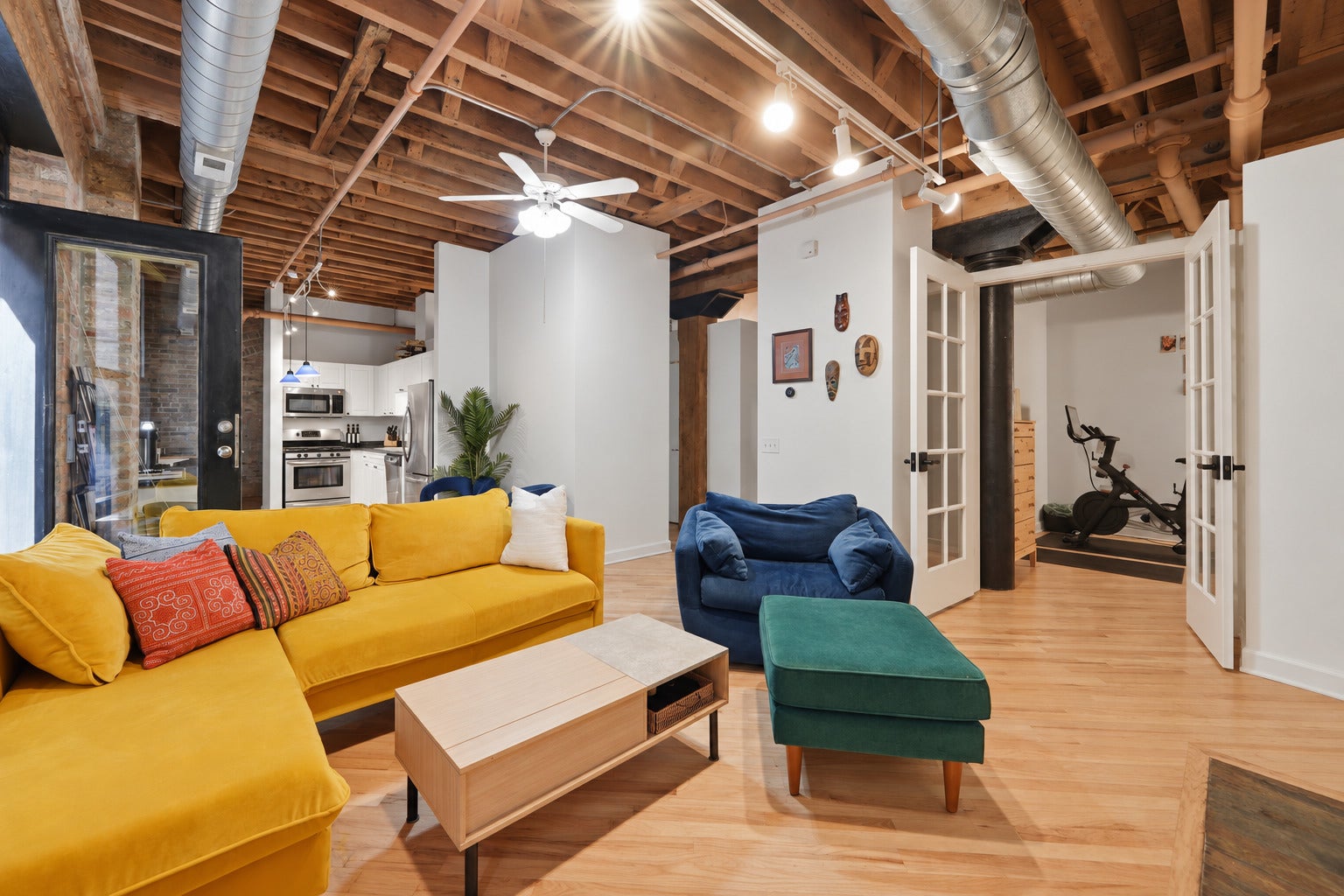 226 N Clinton Street 101