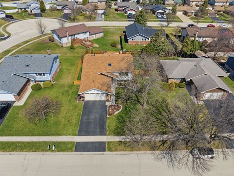 Tiny photo for 13736 W Cavecreek Court, Homer Glen, IL 60491 (MLS # 12519637)