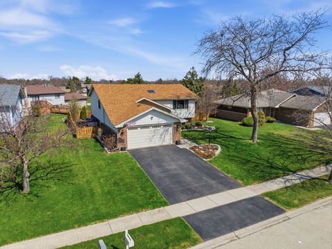 Tiny photo for 13736 W Cavecreek Court, Homer Glen, IL 60491 (MLS # 12519637)