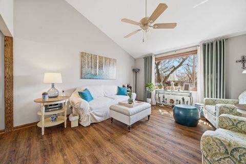 Tiny photo for 13736 W Cavecreek Court, Homer Glen, IL 60491 (MLS # 12519637)