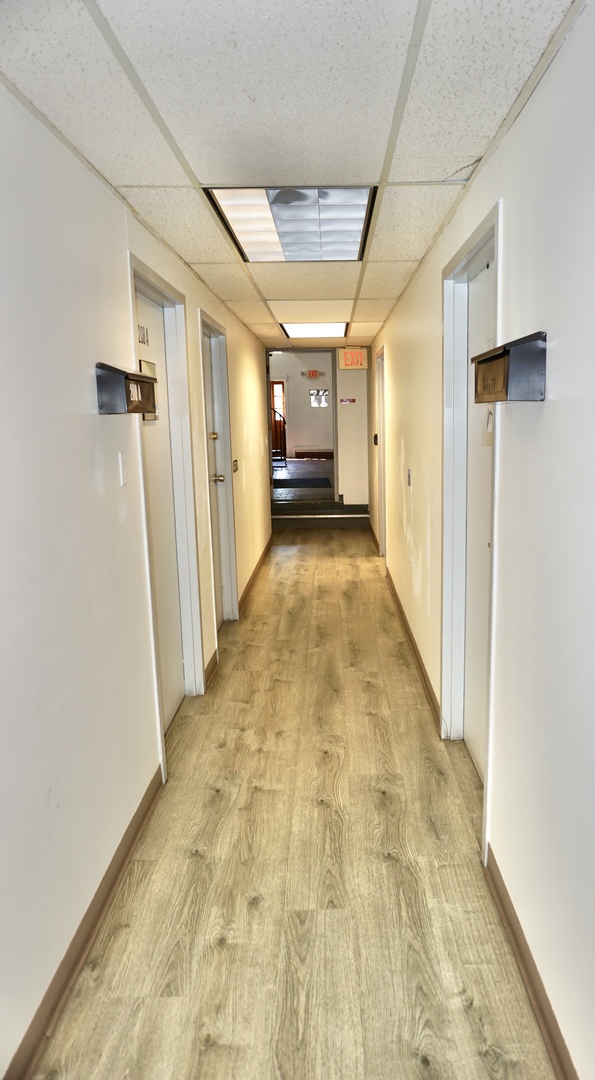105 S Roselle Road