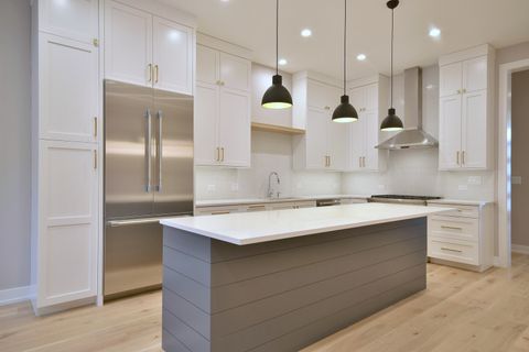 Tiny photo for 256 Addison Avenue N, Elmhurst, IL 60126 (MLS # 12531434)