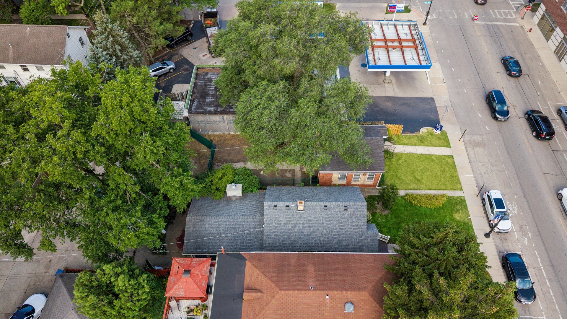 2958 Central Street