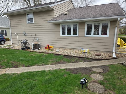 Tiny photo for 610 10th Avenue, Rock Falls, IL 61071 (MLS # 12616093)