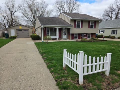 Photo of 610 10th Avenue, Rock Falls, IL 61071 (MLS # 12616093)