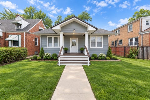Photo of 8506 S Euclid Avenue, Chicago, IL 60617 (MLS # 12782108)