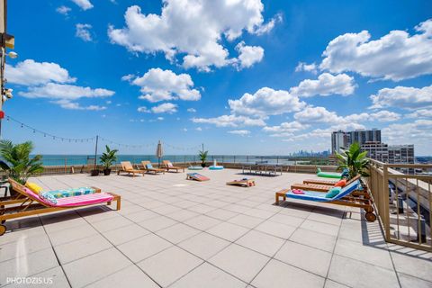 Tiny photo for 6301 N Sheridan Road #11R, Chicago, IL 60660 (MLS # 12578559)