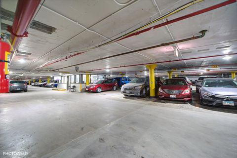 Tiny photo for 6301 N Sheridan Road #11R, Chicago, IL 60660 (MLS # 12578559)