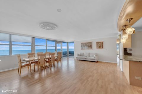 Tiny photo for 6301 N Sheridan Road #11R, Chicago, IL 60660 (MLS # 12578559)