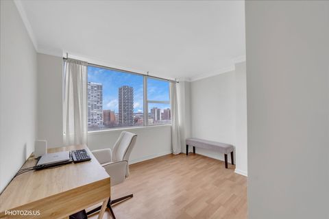 Tiny photo for 6301 N Sheridan Road #11R, Chicago, IL 60660 (MLS # 12578559)