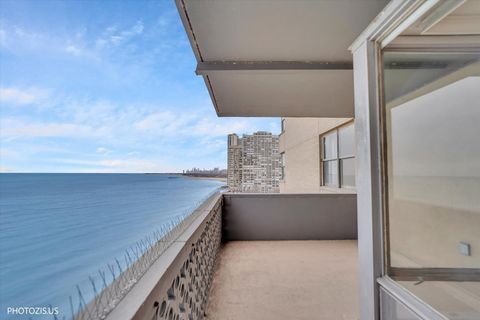 Tiny photo for 6301 N Sheridan Road #11R, Chicago, IL 60660 (MLS # 12578559)