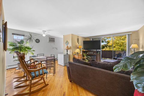 Tiny photo for 5627 N Kimball Avenue #3B, Chicago, IL 60659 (MLS # 12471102)