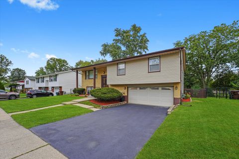 Tiny photo for 17311 Burr Oak Lane, Hazel Crest, IL 60429 (MLS # 12508918)