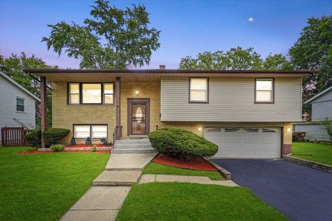 Tiny photo for 17311 Burr Oak Lane, Hazel Crest, IL 60429 (MLS # 12508918)