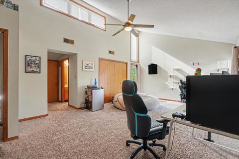 Tiny photo for 1807 Glenwood Oaks Court #B, Urbana, IL 61801 (MLS # 12633565)