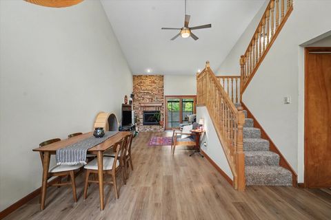 Tiny photo for 1807 Glenwood Oaks Court #B, Urbana, IL 61801 (MLS # 12633565)