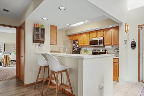 Tiny photo for 1807 Glenwood Oaks Court #B, Urbana, IL 61801 (MLS # 12633565)