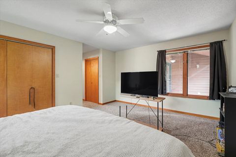 Tiny photo for 1807 Glenwood Oaks Court #B, Urbana, IL 61801 (MLS # 12633565)