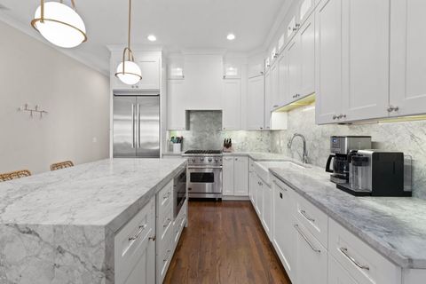 Tiny photo for 1935 W Belmont Avenue #2, Chicago, IL 60657 (MLS # 12492271)
