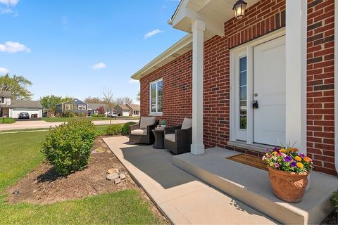 Tiny photo for 628 Prairie Crossing Drive, New Lenox, IL 60451 (MLS # 12625345)