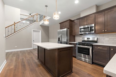 Tiny photo for 628 Prairie Crossing Drive, New Lenox, IL 60451 (MLS # 12625345)