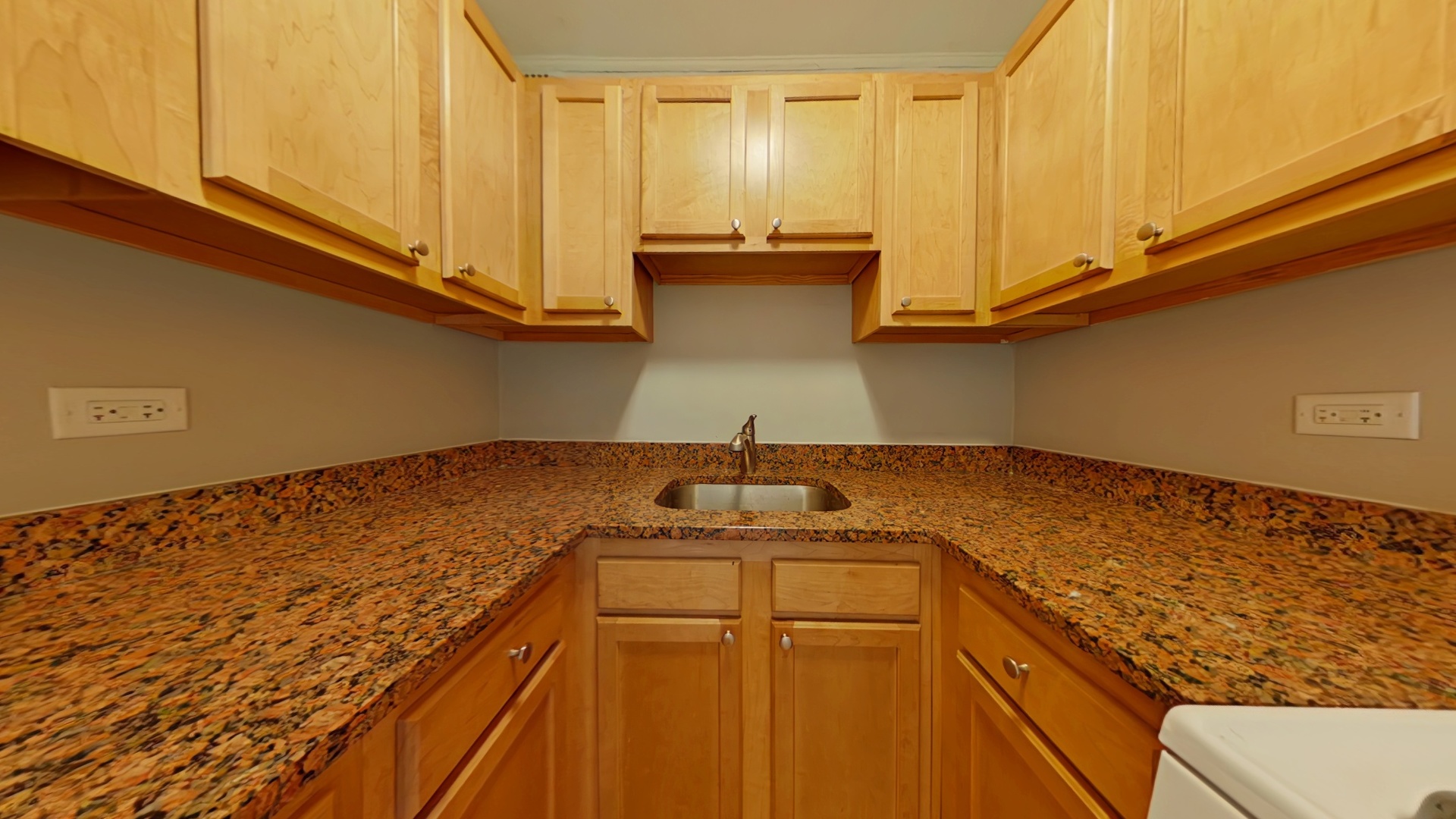601 W Deming Place 602