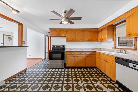 Tiny photo for 4618 Custer Avenue, Brookfield, IL 60513 (MLS # 12600746)