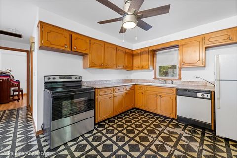 Tiny photo for 4618 Custer Avenue, Brookfield, IL 60513 (MLS # 12600746)