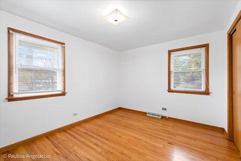 Tiny photo for 4618 Custer Avenue, Brookfield, IL 60513 (MLS # 12600746)