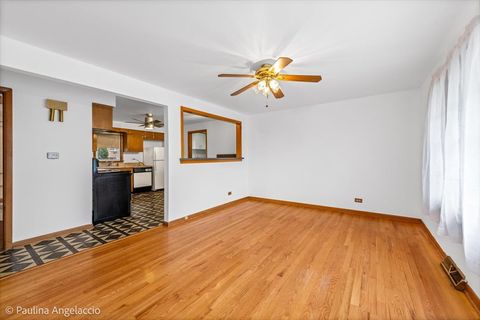 Tiny photo for 4618 Custer Avenue, Brookfield, IL 60513 (MLS # 12600746)