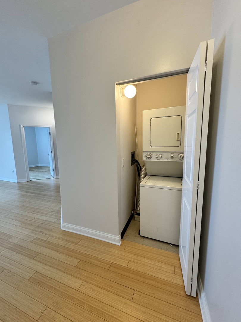 8 W Monroe Street 1409