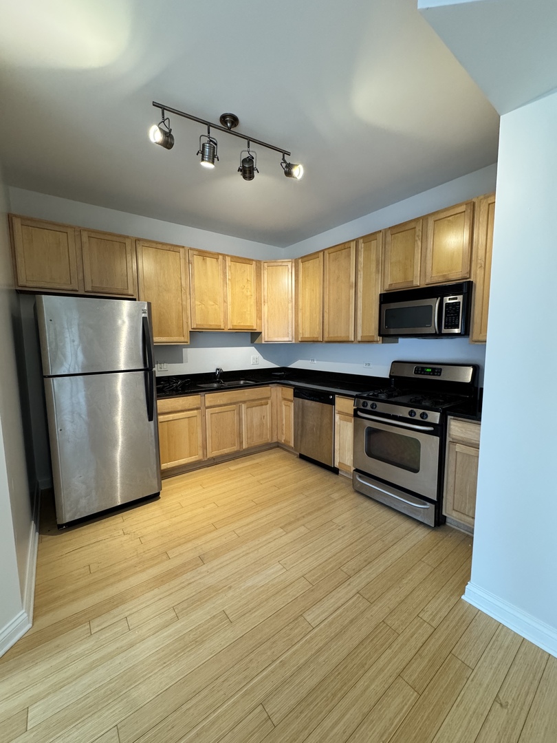 8 W Monroe Street 1409
