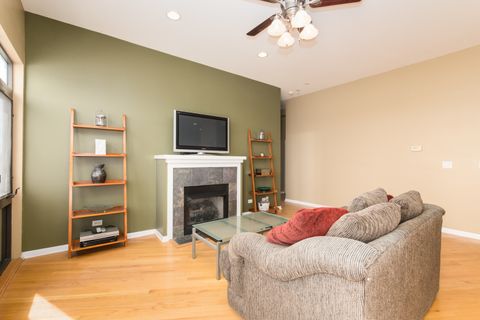Tiny photo for 4770 N Manor Avenue N #404, Chicago, IL 60625 (MLS # 12625565)