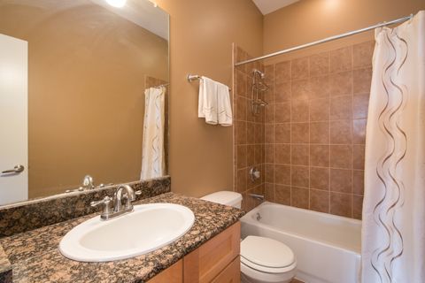 Tiny photo for 4770 N Manor Avenue N #404, Chicago, IL 60625 (MLS # 12625565)