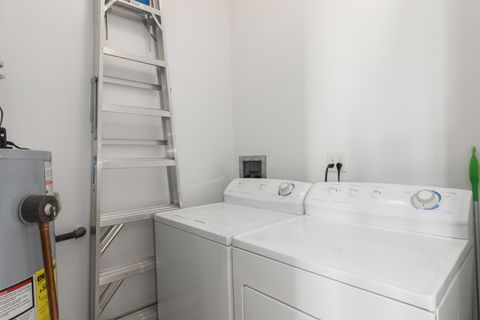 Tiny photo for 4770 N Manor Avenue N #404, Chicago, IL 60625 (MLS # 12625565)