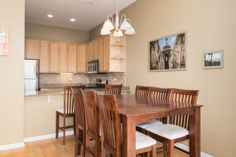 Tiny photo for 4770 N Manor Avenue N #404, Chicago, IL 60625 (MLS # 12625565)