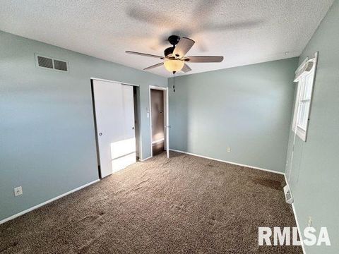 Tiny photo for 107 PARK LANE Circle, Eldridge, IA 52748 (MLS # QC4269470)