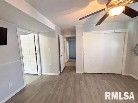 Tiny photo for 107 PARK LANE Circle, Eldridge, IA 52748 (MLS # QC4269470)